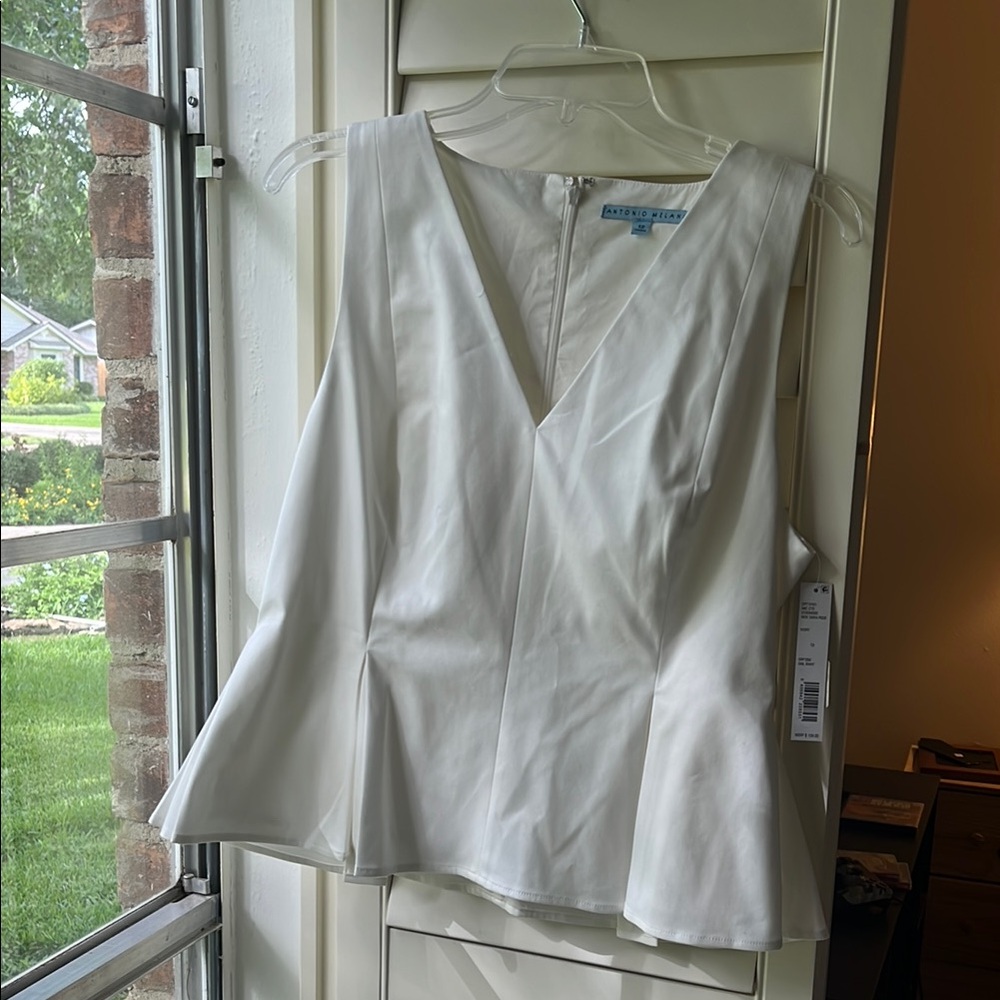 4/$25 SALE NWT ANTONIO MELANI Size 12 White Sleeveless Structured Peplum Top